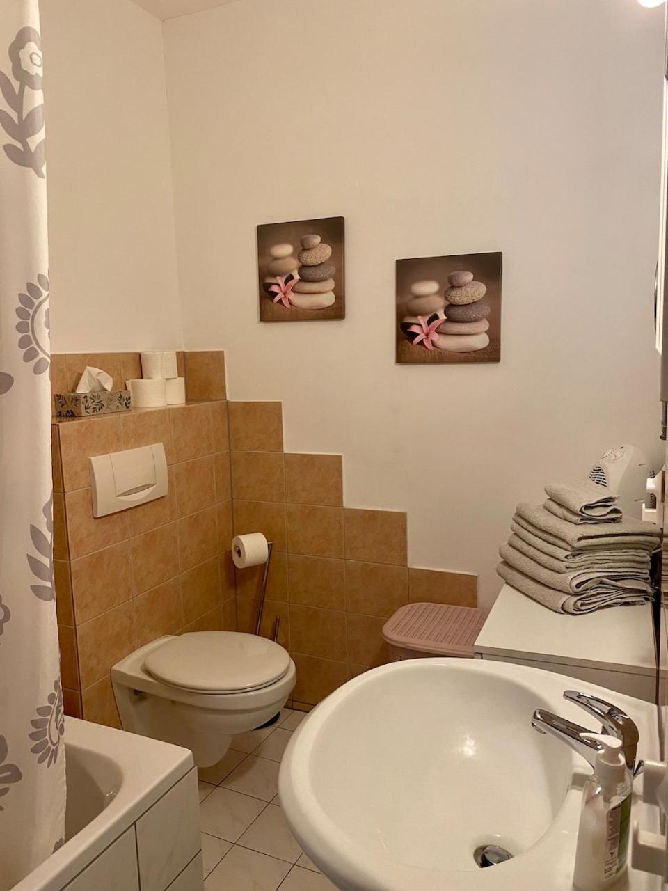 Ferienwohnungen am Fürstenweg Neuwied Zimmer foto